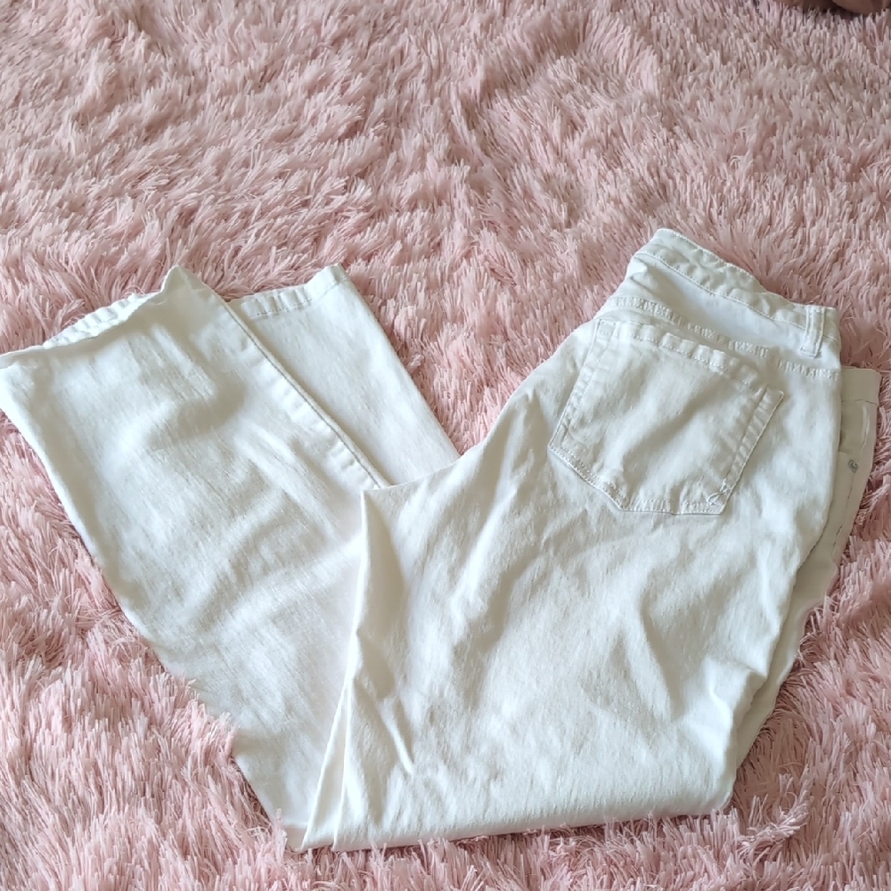 Jones New York Women's Cream Straight Leg Jeans